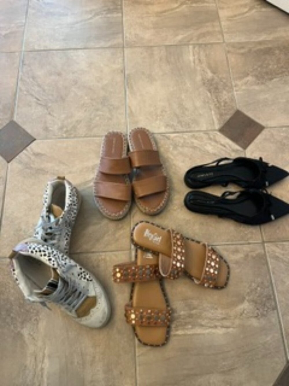 Ladies shoes